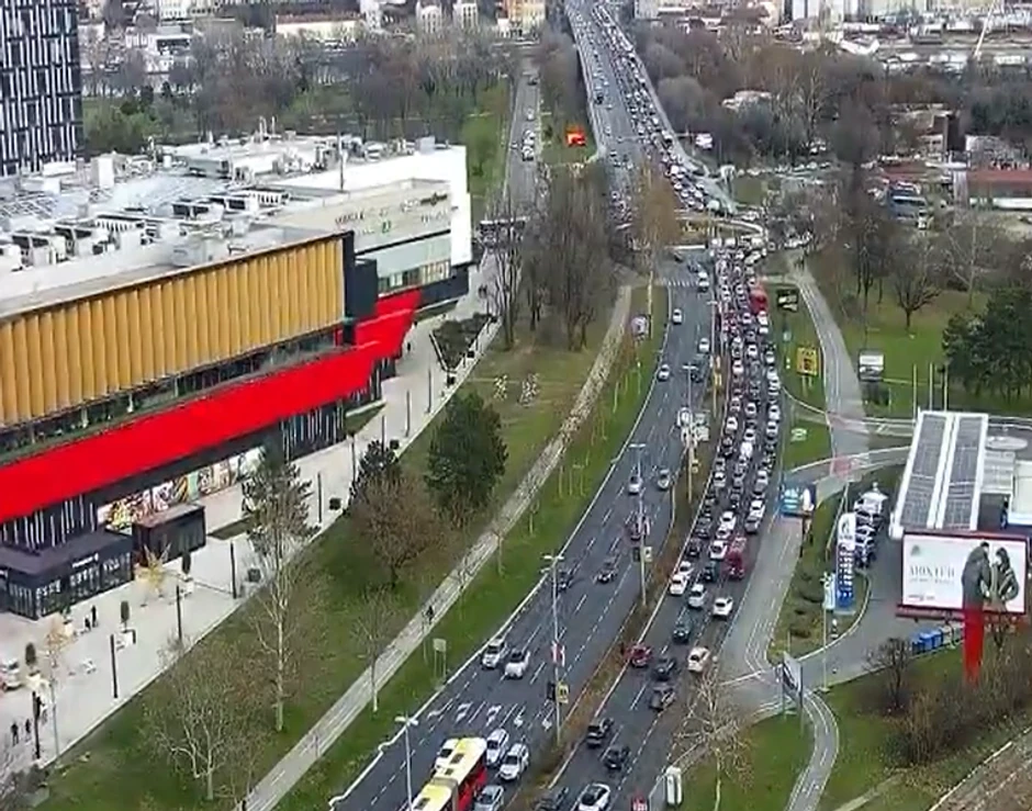 Gužva kod Ušća u smeru ka gradu