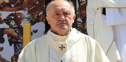 Kardynał Nycz wydał komunikat dotyczący uczestnictwa w mszach