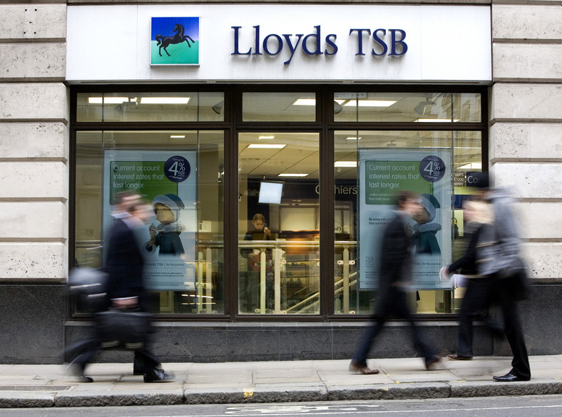 Jedna z placówek Lloyds TSB w Londynie. Fot. Bloomberg