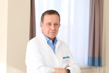 Dr Ádám Zsolt, a TritonLife Róbert Magánkórház nagyforgalmú szülészeti osztályának szülész-nőgyógyász osztályvezető főorvosa 