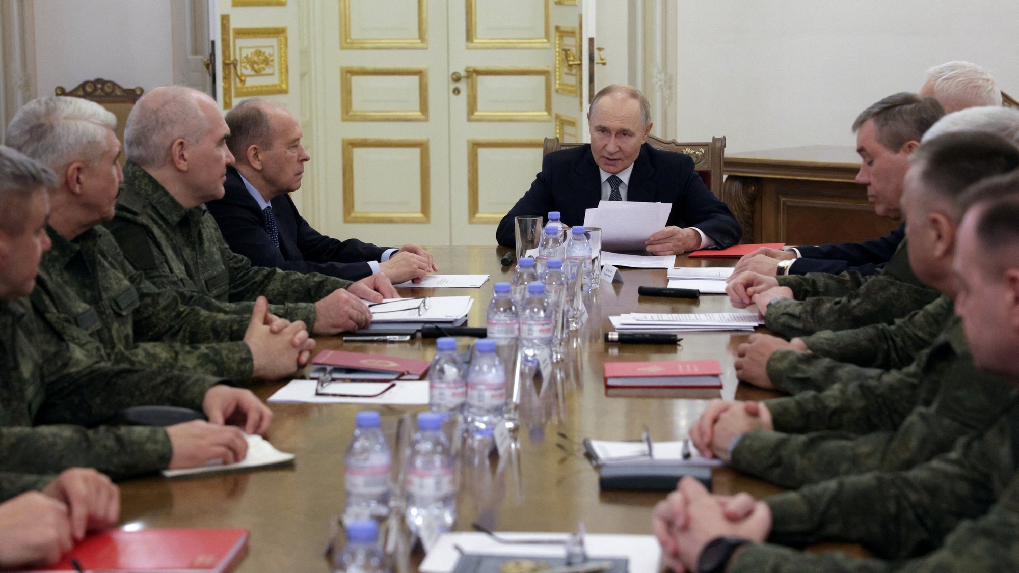 Ruský prezident Vladimir Putin na stretnutí veliteľov ruskej armády.