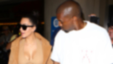Dekolt Kim Kardashian mocno rozprasza męża