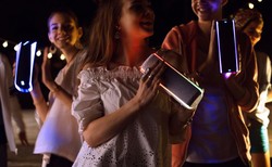 Imprezowe zwierzę Sony. Ten głośnik mobilny udał się japońskiemu koncernowi