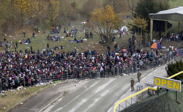 Austriacka hipokryzja za płotem. Fala krytyki spada na Wiedeń: Niszczycie strefę Schengen