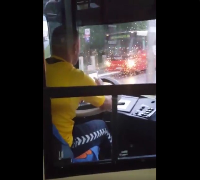 Vozač koji je više puta snimljen kako ugrožava bezbednost putnika