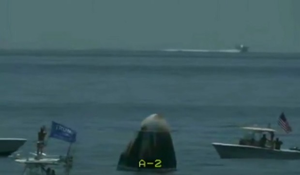 Brodovi okružili kapsulu