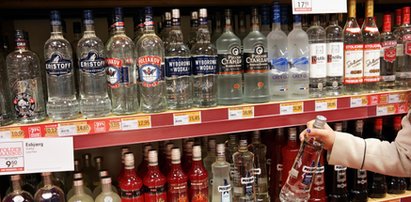 Nowy sposób walki z koronawirusem. Zakażą sprzedaży alkoholu?