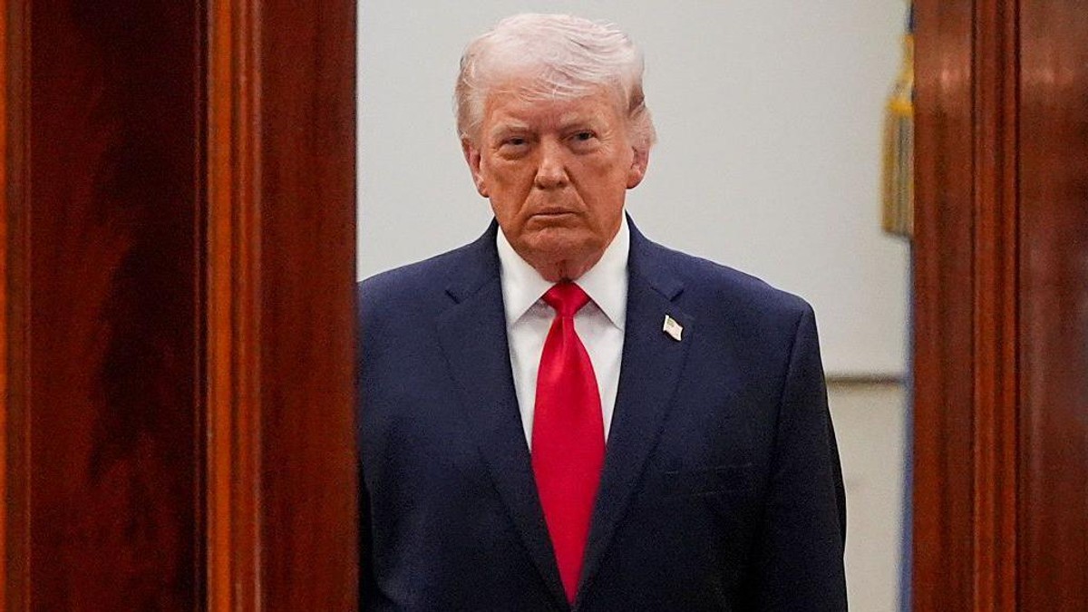 Analitičari tržišta ukazali su na nekoliko slučajeva neobične trgovine zaključene neposredno pre objave Donalda Trampa u vezi sa američkom spoljnom politikom | Foto: Bloomberg via Getty Image