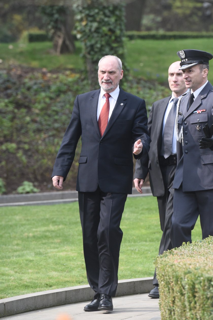 Prezydent Andrzej Duda posadził Dąb Pamięci