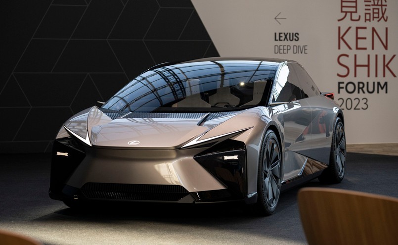 Lexus LF-ZC