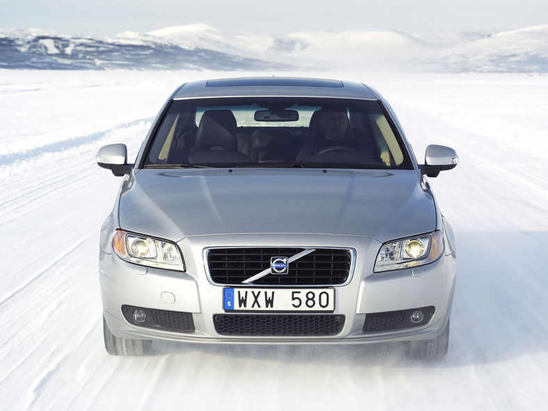 Volvo S80: nowy 5-cylindrowy diesel z dwoma turbosprężarkami pełniący normę Euro 5