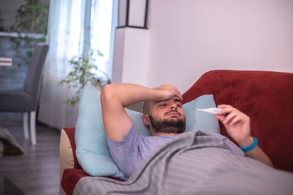1 hét alatt 14 ezer magyar fordult orvoshoz influenzaszerű tünetekkel