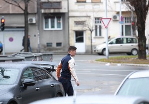 Luka Jović kod Sofijine zgrade