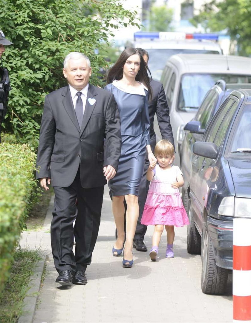 wybory prezydenckie, Jarosław Kaczyński, Marta Kaczynska, Dubieniecki, głosowanie, urna