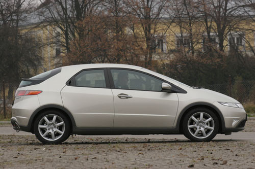 Honda Civic 1.8, Seat Leon 2.0 FSI, VW Golf 1.4 TSI - Zapewniają mocne wrażenia