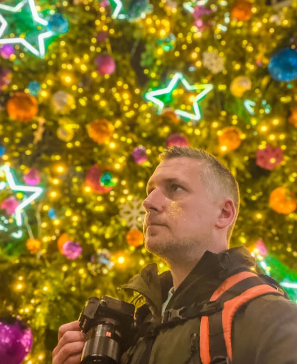 Peter chce svojmu otcovi zriadiť dôstojný pohreb.