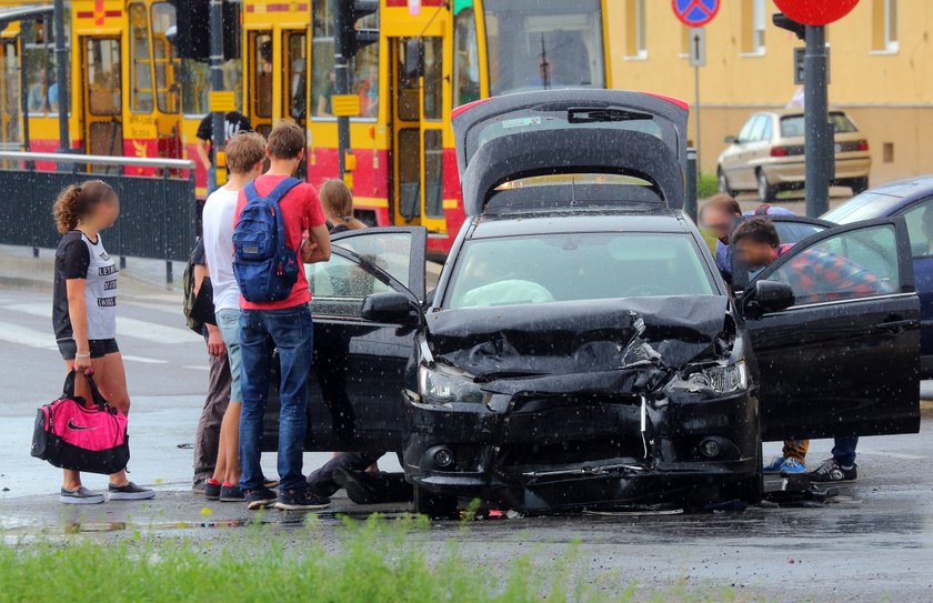 Na skrzyżowaniu ulic Żeligowskiego i Zielonej doszło do poważnej stłuczki 