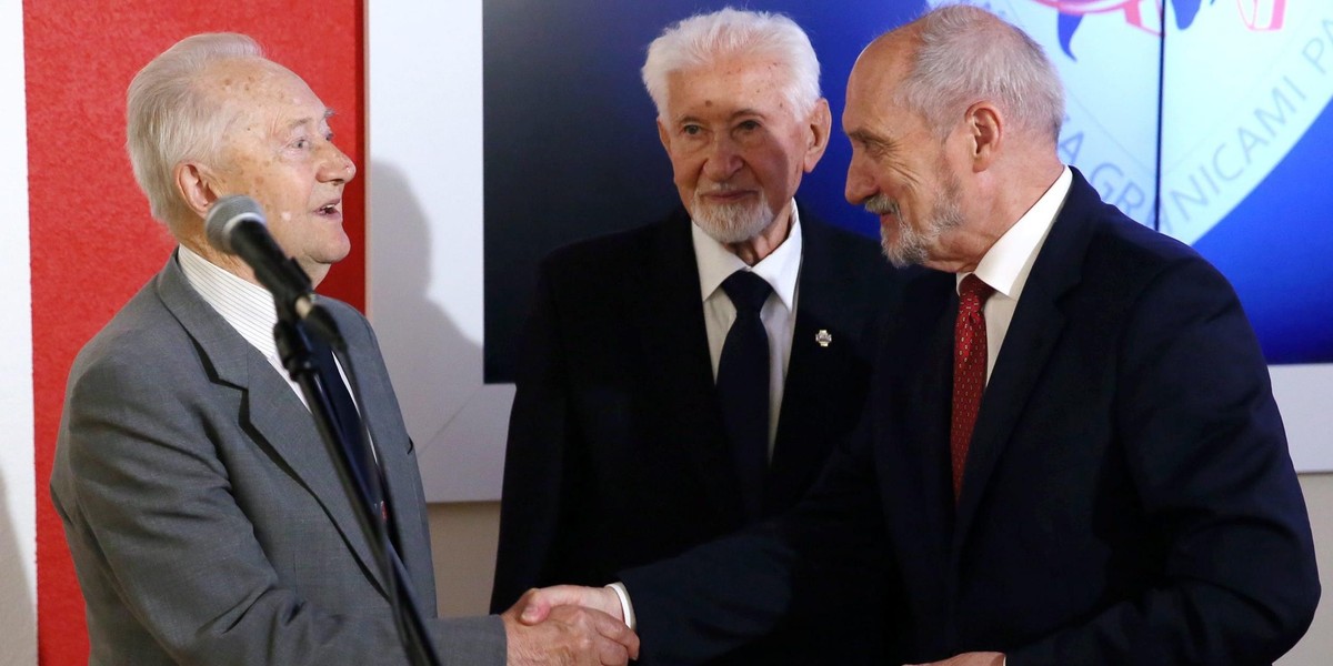 Macierewicz ograł kombatantów