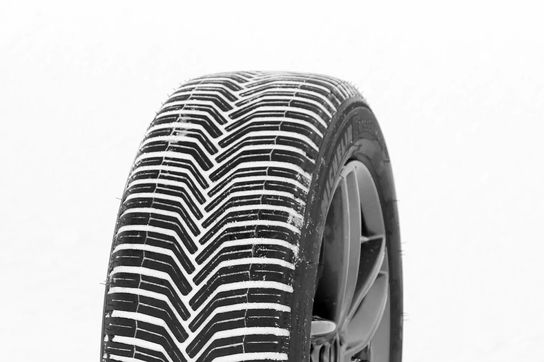 Test opon w rozmiarze 235/55 R19