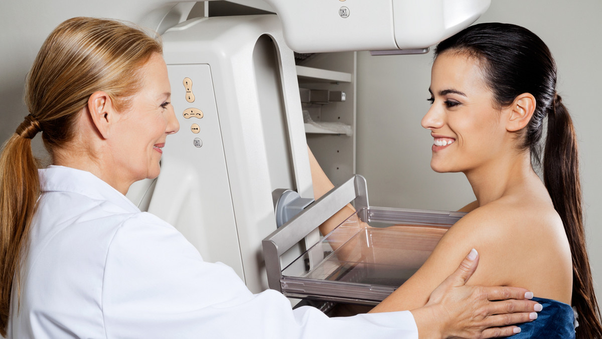 Badania mammograficzne, nauka samobadania piersi w ramach profilaktyki raka, ale też rehabilitacja i pomoc w powrocie na rynek pracy osobom po chorobie nowotworowej - to główne elementy dwóch programów, które zainaugurowało dziś Białostockie Centrum Onkologii.