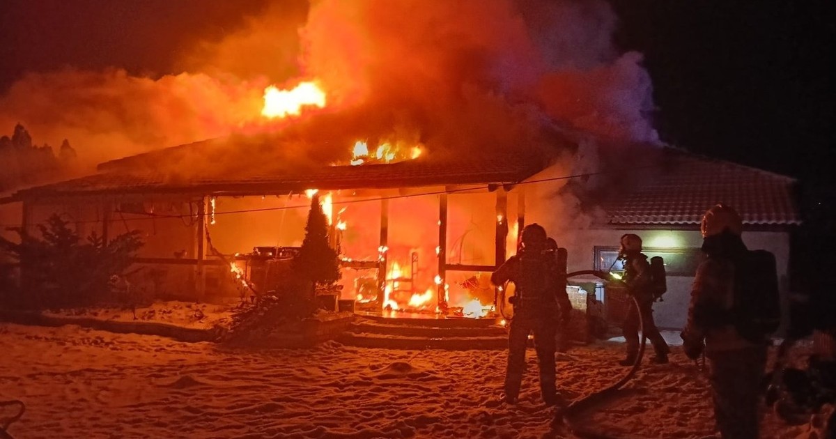 Spłonął dom pod Gorzowem. Siedmioosobowa rodzina potrzebuje pomocy