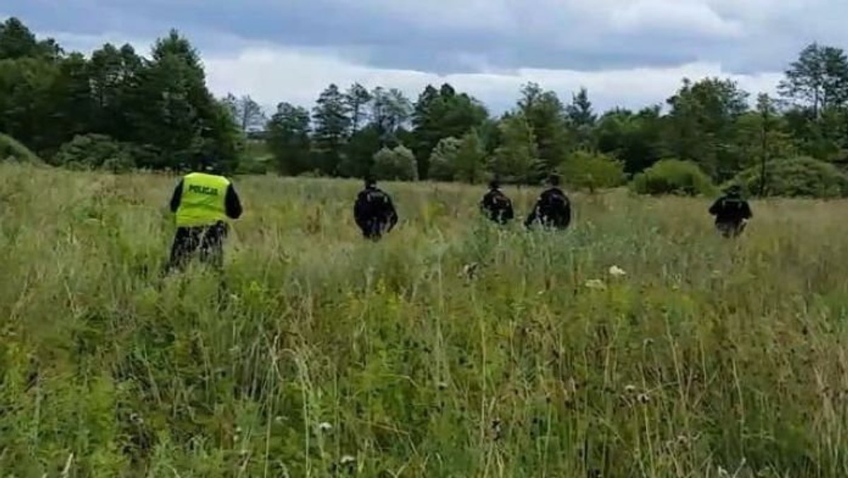 Jak informuje policja w Skarżysku, poszukiwania 45-letniego mieszkańca gminy Bliżyn zakończyły się sukcesem. Mężczyznę poszukiwano od poniedziałku, kiedy to wyszedł z domu i ślad po nim zaginął.