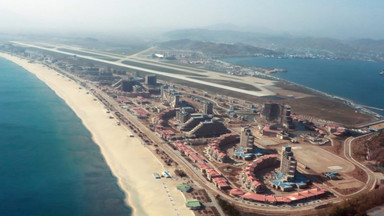 Kim Dzong Un buduje "drugą Ibizę" i zaprasza turystów