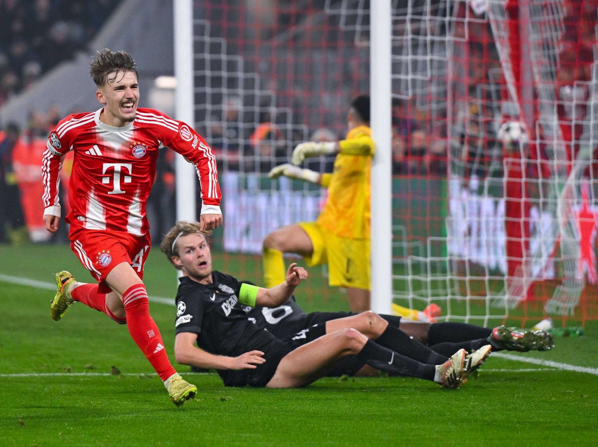 Mit 17: Bayern-Juwel Karl stellt CL-Rekord auf – 3:1 gegen Sporting