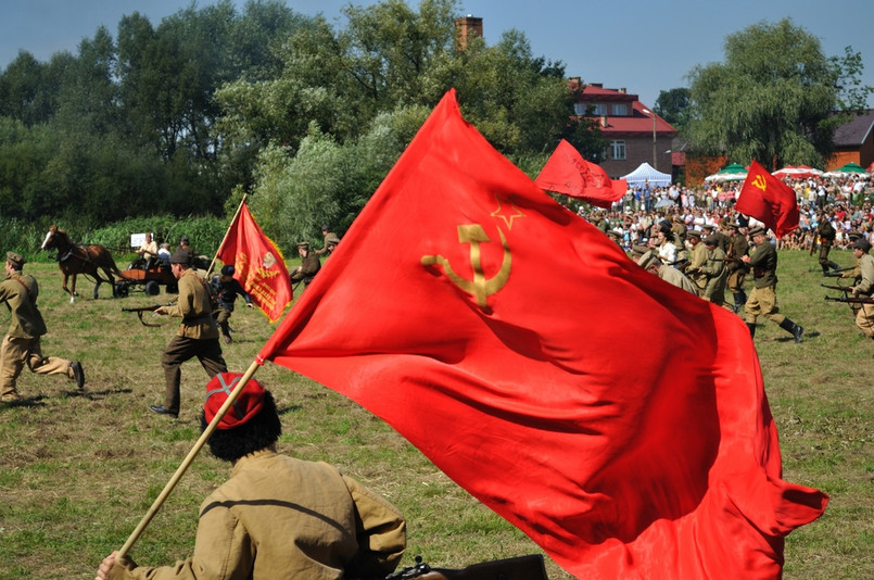 Obchody historycznych momentów budzą wiele wątpliwości. Nie tylko w Polsce