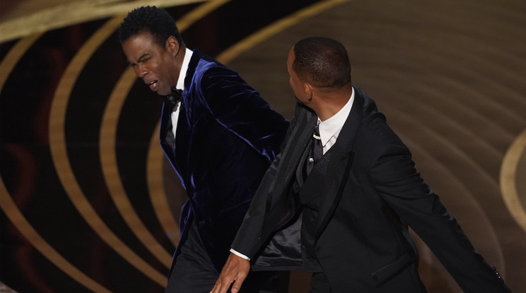 Will Smith megüti Chris Rock-ot a 94. Oscar gálán. / Illusztráció / Fotó: MTI/AP/Invision/Chris Pizzello