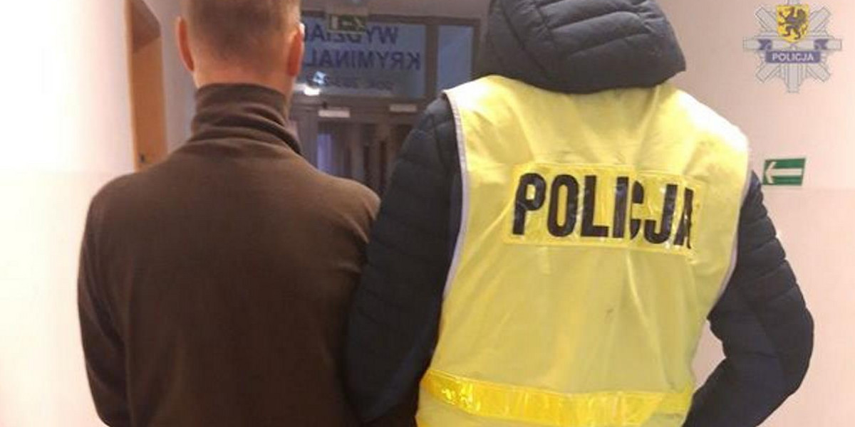 Chciał porwać 15-latkę z przystanku. Policja zatrzymała podejrzanego