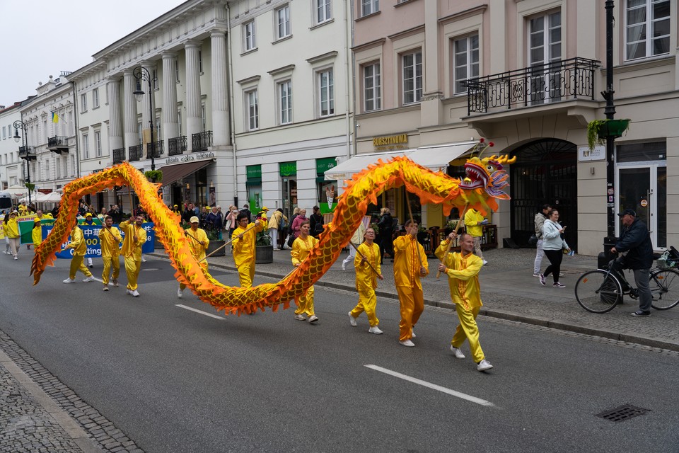 Marsz Falun Gong w Warszawie