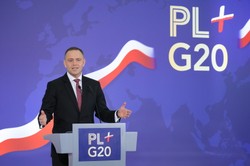 Nawrocki mówi o "cudzie gospodarczym". "Polska odniosła sukces mimo przeszkód"