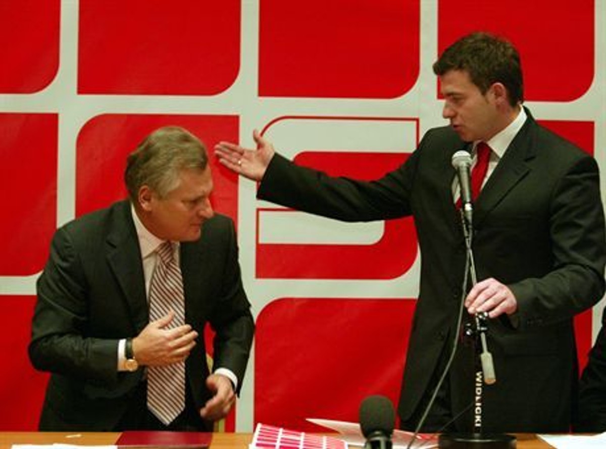 18.12.2005 WarszawaRada Krajowa SLD na ul. Rozbrat.nz prezydent Aleksander Kwasniewski, Wojciech Olejniczak przewodniczacy SLDFot. Wojciech Grzedzinski