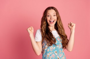 Nowe świadczenie: 10 tys. zł na dobry start w życiu. Gdzie składać wnioski?