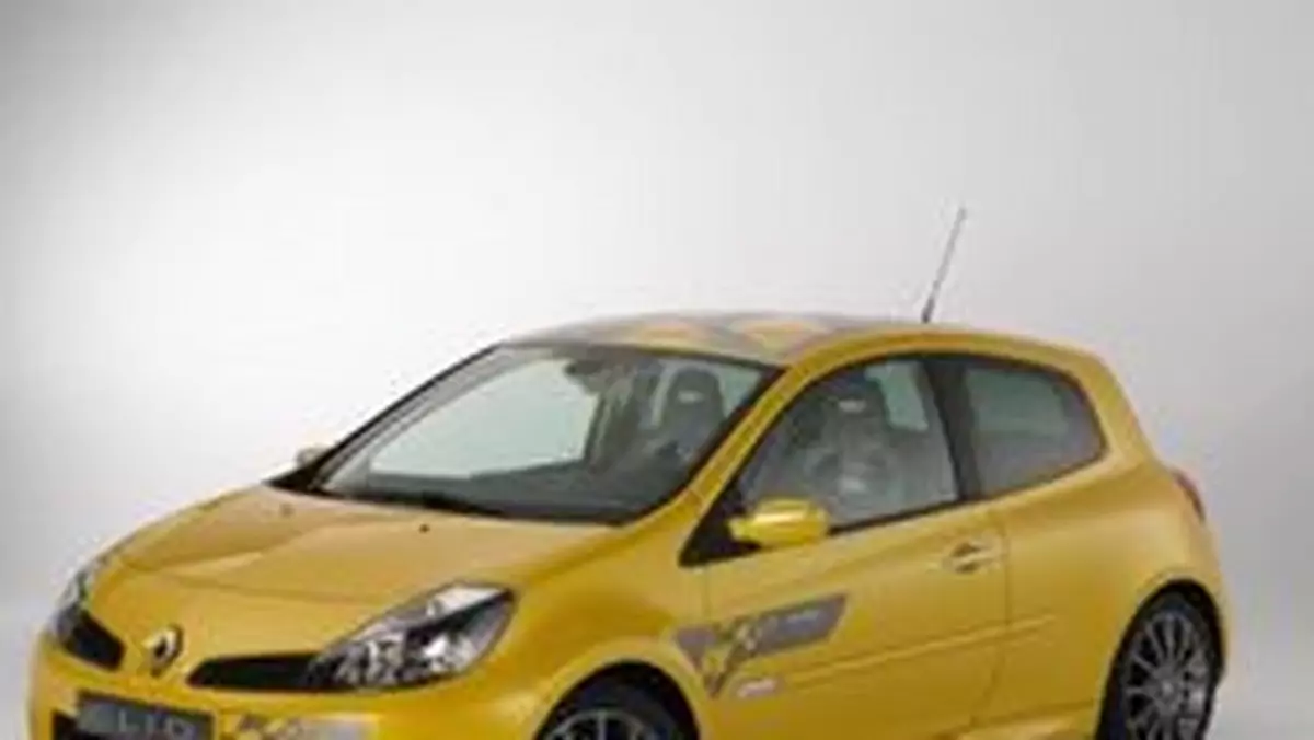 Renault: Clio F1 Team R27 od maja w polskich salonach