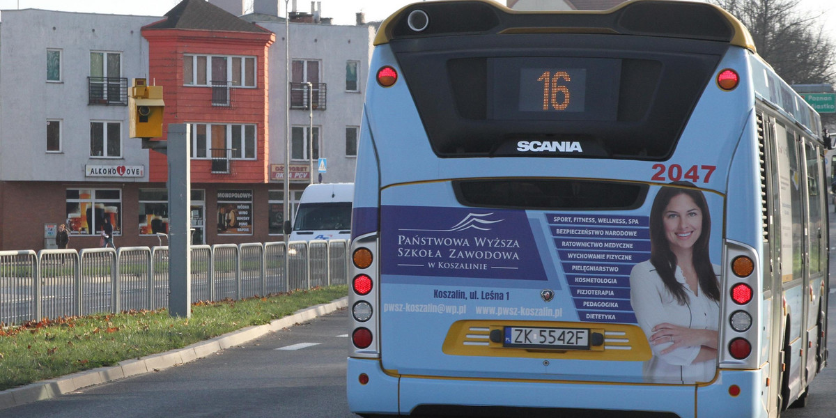 Według wskazań fotoradaru autobus miał pędzić przez miasto z prędkością 124 km/h