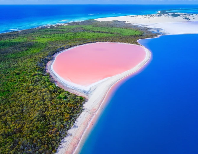 Jezero Hilijer nalazi se u Zapadnoj Australiji