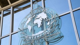 dywersja na kolei. interpol opublikował czerwone noty