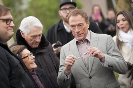 ŽAN KLOD VAN DAM UMEŠAN U LANAC PROSTITUCIJE Optužnica je jeziva: "Poklonjeno" mu je PET RUMUNKI