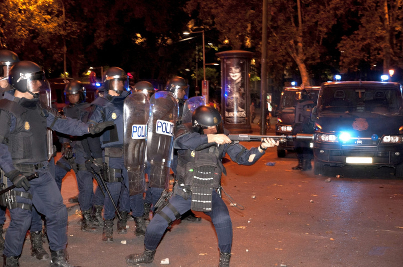 Zamieszki w Madrycie przed siedzibą parlamentu