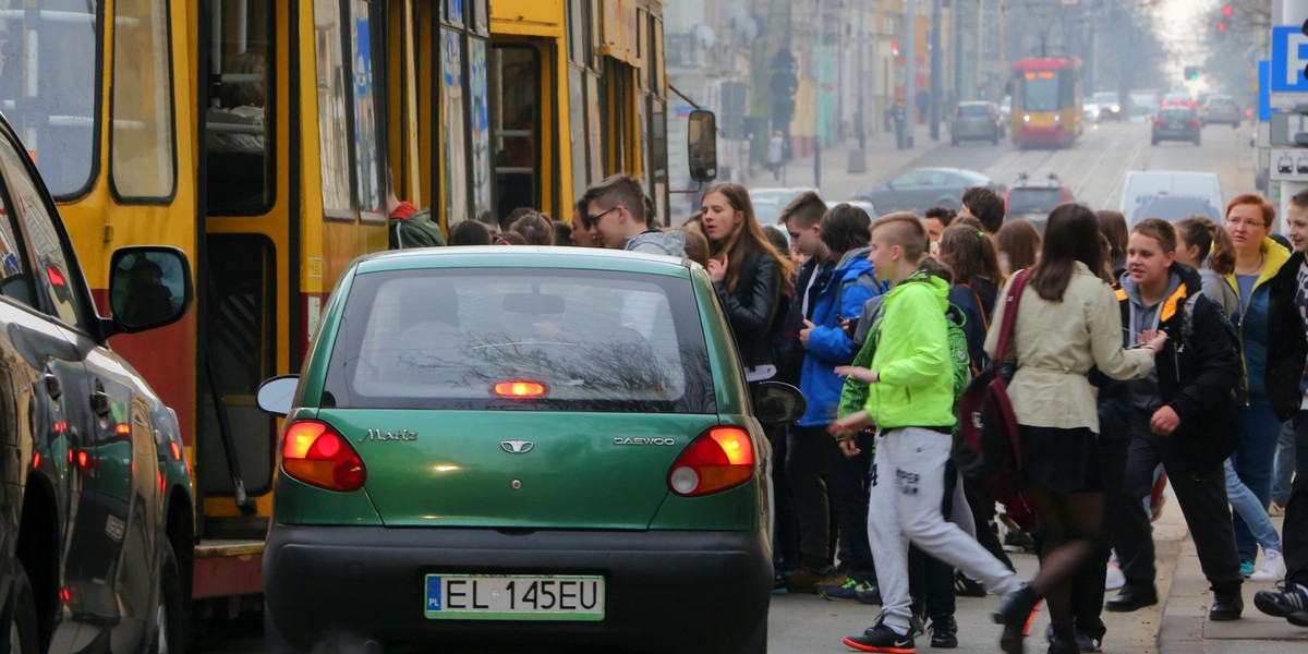 Komunikacja w Łodzi po zmianach. Chaos w rozkładach jazdy MPK Łódź