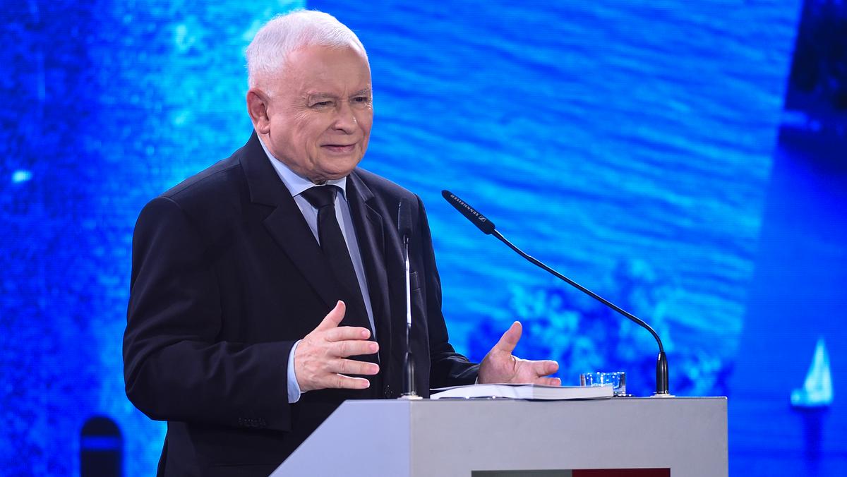 Prezes PiS Jarosław Kaczyński na konwencji partii w Końskich