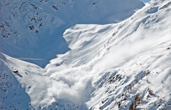 Tatry: Dwie godziny pod śniegiem. Turysta w stanie skrajnie ciężkim [NOWE INFORMACJE]