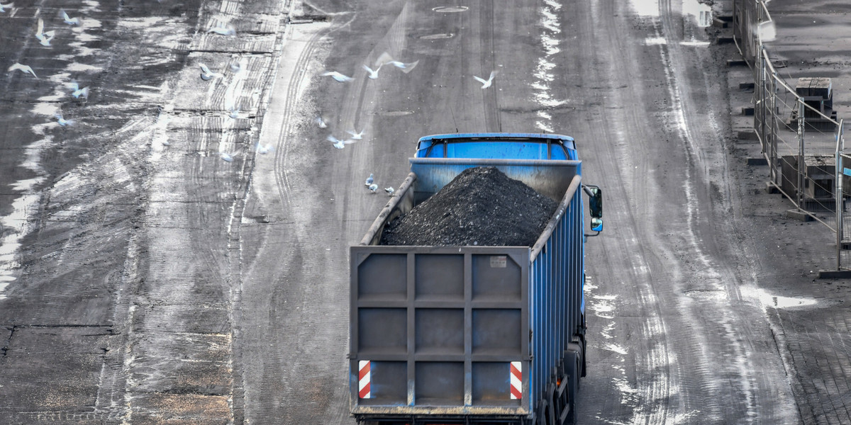 Po wybuchu wojny w Ukrainie składy węgla zaczęły mieć problemy z dostawami