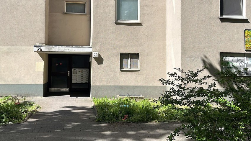Klet je pronađena u neupadljivom berlinskom bloku stanova u februaru 2024. godine. | Foto: BBC