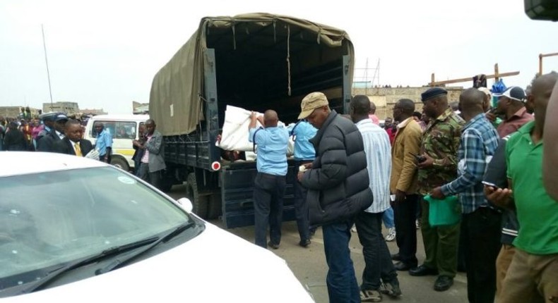 File image of police at a scene of crime. An employee of Homa Bay County committed suicide over financial frustrations