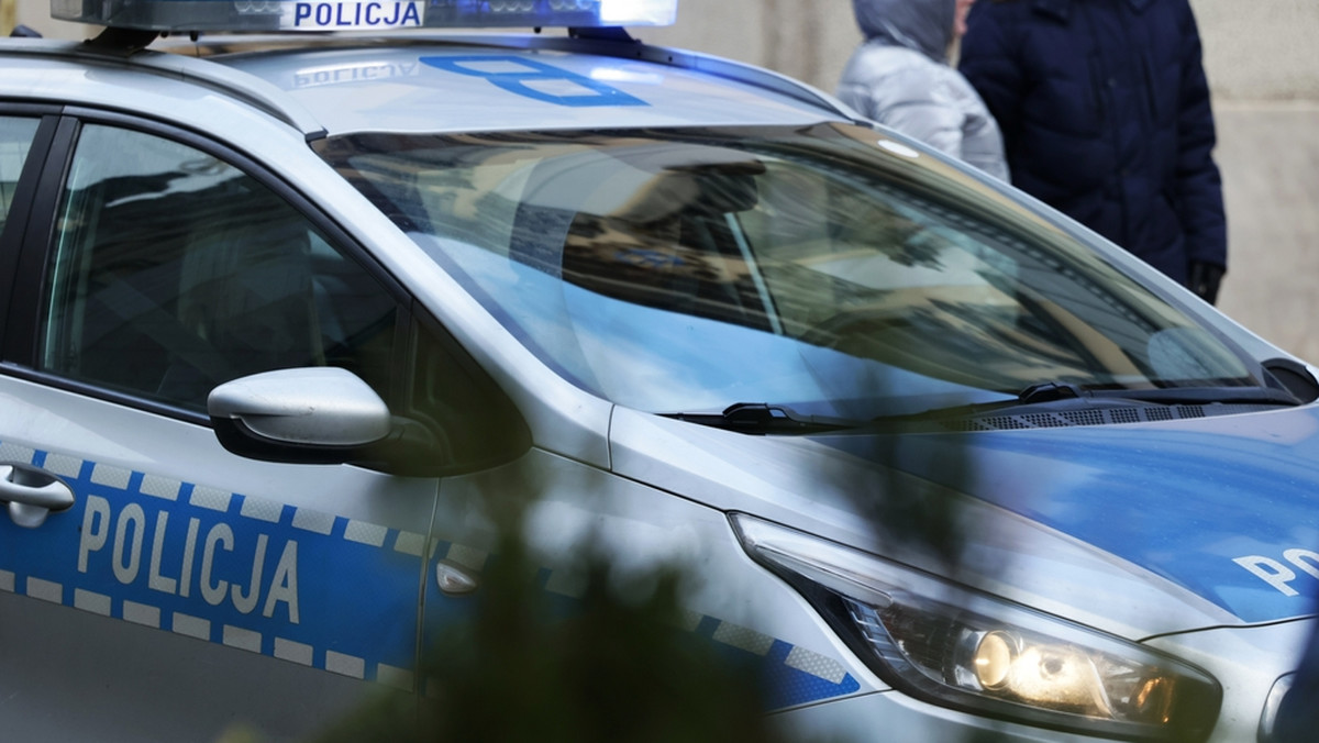 Warszawa. Policjanci zatrzymali podejrzanego o usiłowanie rozbojów na Ochocie