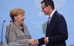 Polsko-niemiecki festiwal kurtuazji. Były szef MSZ: Nie rozumiem płaczu po Merkel, jej wielka wrażliwość jest mitem