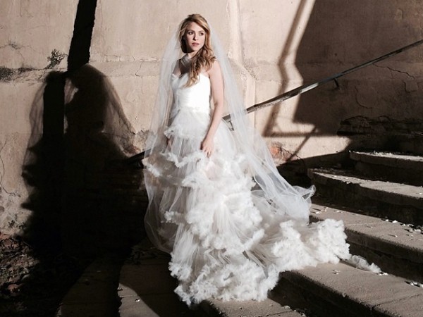 Shakira panną młodą w teledysku do piosenki 'Empire'